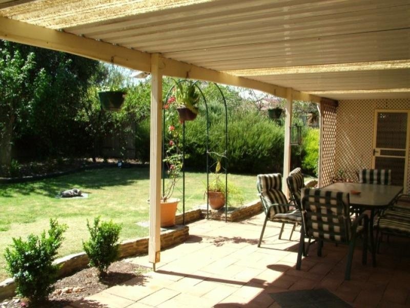 2 Smugglers Drive, Seaford Rise SA 5169