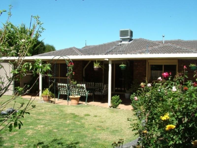 2 Smugglers Drive, Seaford Rise SA 5169
