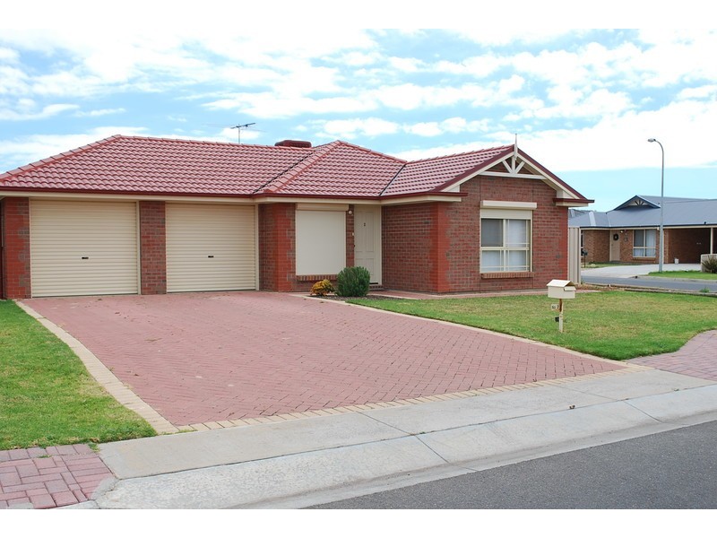 2 Blue Bay Avenue, Aldinga Beach SA 5173