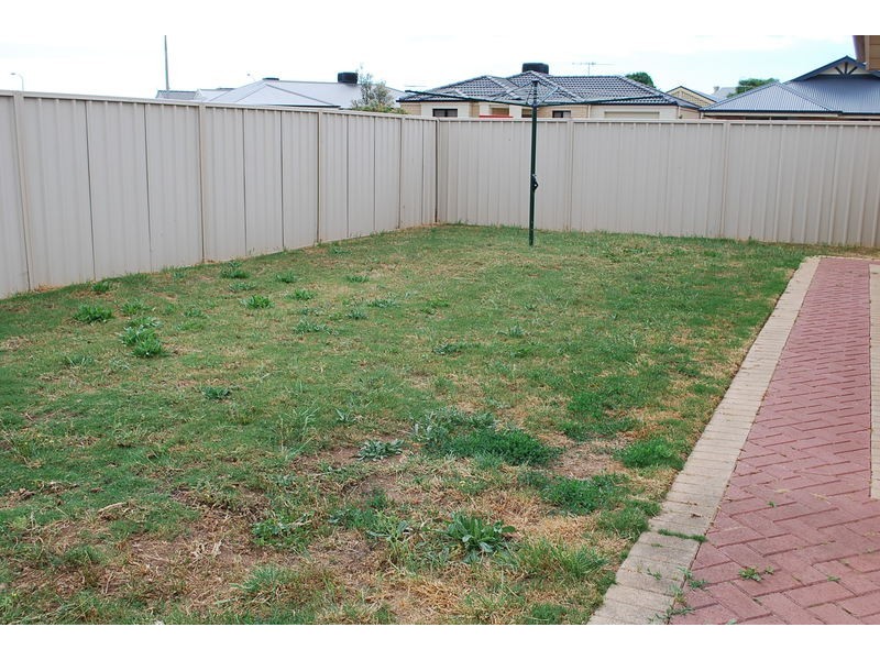 2 Blue Bay Avenue, Aldinga Beach SA 5173