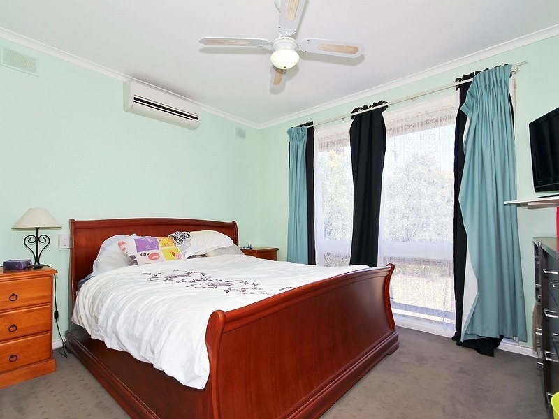 4 Corpe Avenue, Port Noarlunga SA 5167