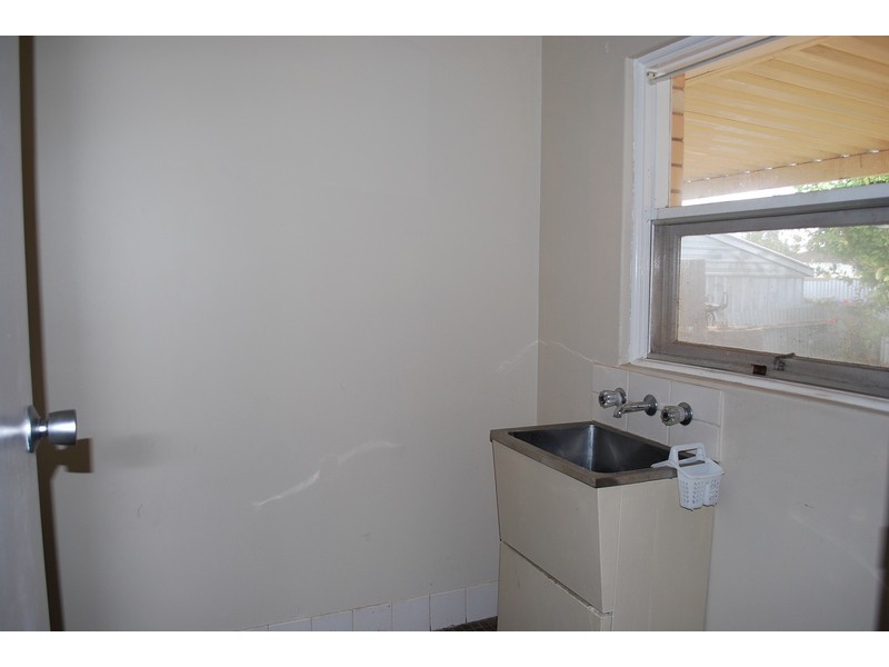 16 Carbenet Drive, Hackham SA 5163