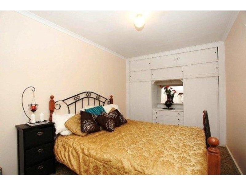 8 Minorca  Crescent, Hackham West SA 5163