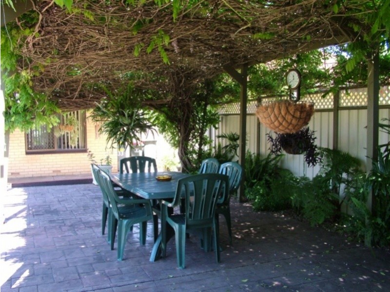 33 Midhurst Road, Christie Downs SA 5164