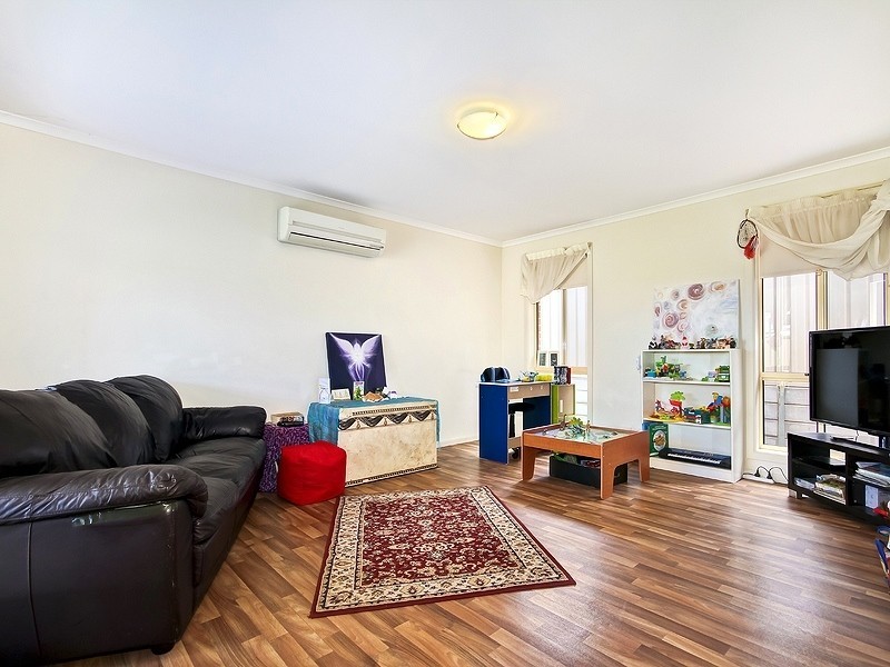 11 Fuschia Street, Huntfield Heights SA 5163