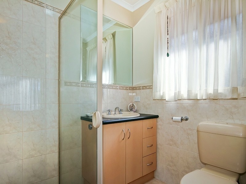 11 Fuschia Street, Huntfield Heights SA 5163