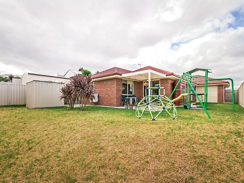 11 Fuschia Street, Huntfield Heights SA 5163