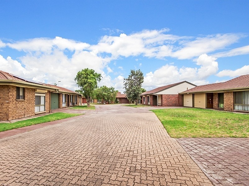 16/32 Richards Drive, Morphett Vale SA 5162