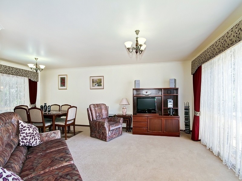 6 Preston Court, Moana SA 5169