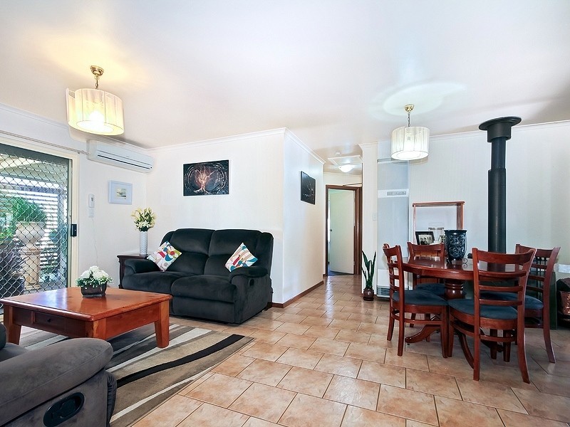 6 Preston Court, Moana SA 5169