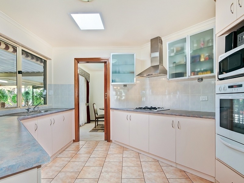 6 Preston Court, Moana SA 5169