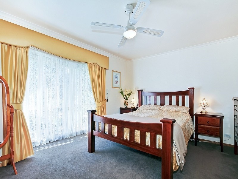 6 Preston Court, Moana SA 5169