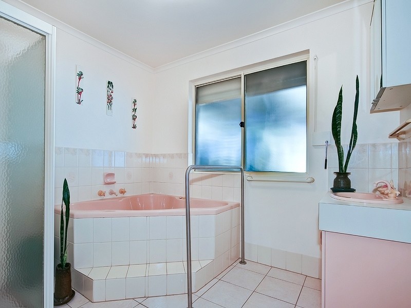 6 Preston Court, Moana SA 5169