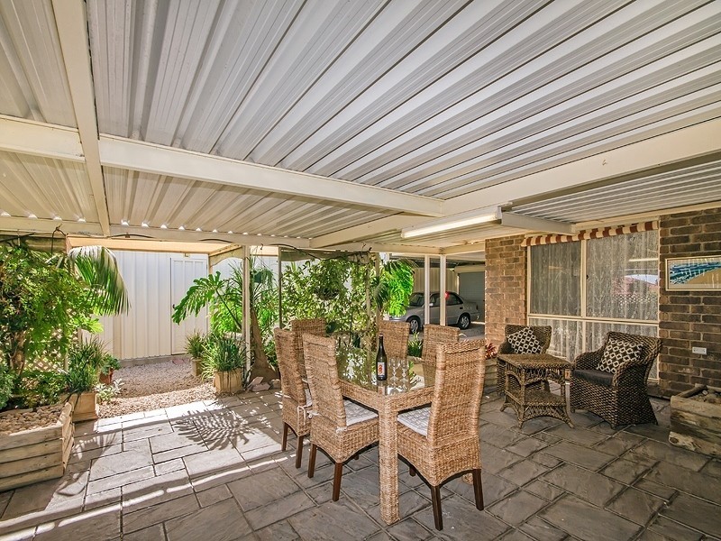 6 Preston Court, Moana SA 5169