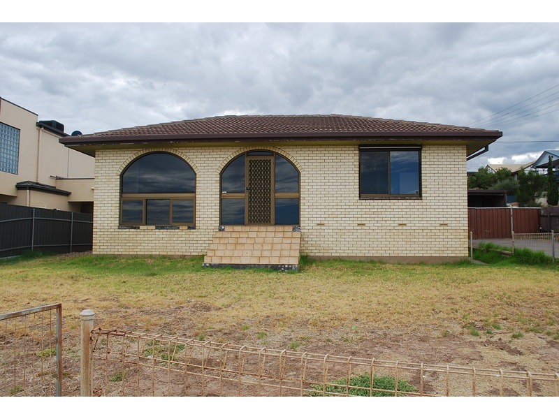 3 Mentone Parade, O’sullivan Beach SA 5166