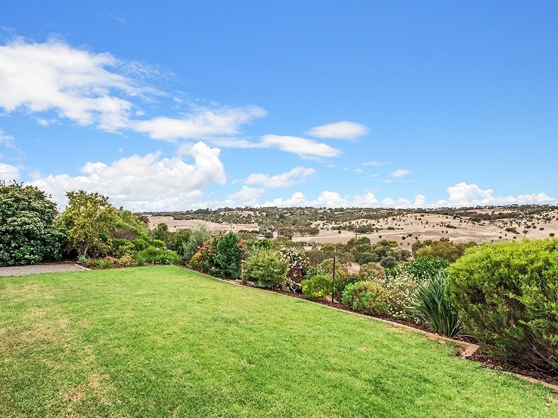 4a Featherstone Drive, Huntfield Heights SA 5163