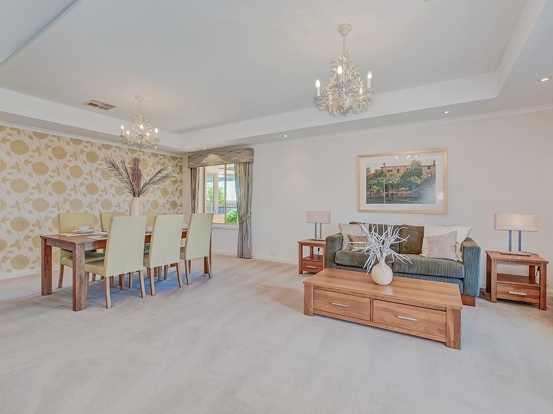 8 Esperance Boulevard, Seaford Rise SA 5169