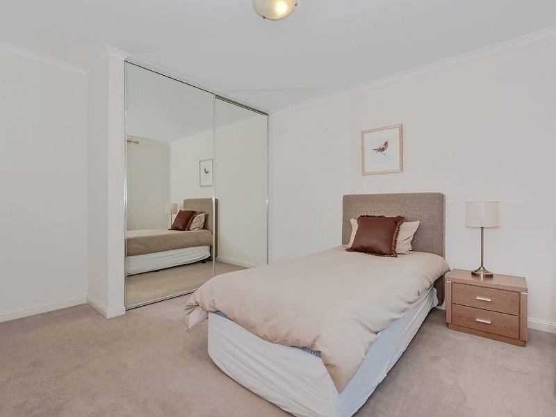 8 Esperance Boulevard, Seaford Rise SA 5169