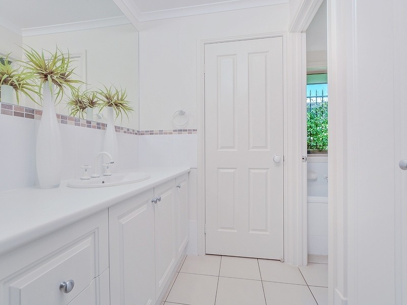 8 Esperance Boulevard, Seaford Rise SA 5169