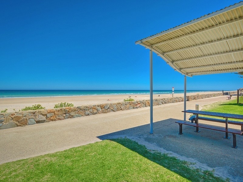 8 Esperance Boulevard, Seaford Rise SA 5169