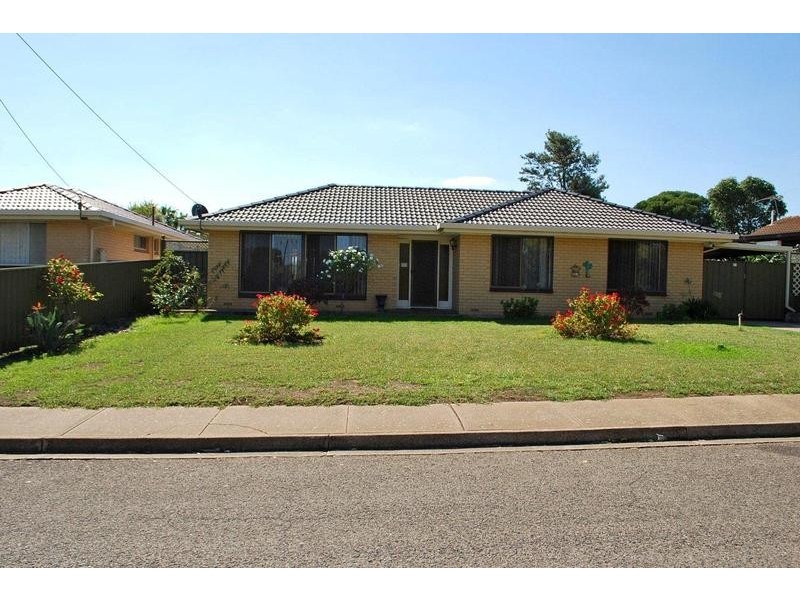 33 Midhurst Avenue, Christie Downs SA 5164
