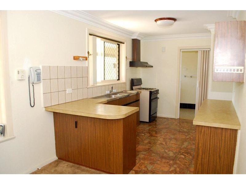 33 Midhurst Avenue, Christie Downs SA 5164