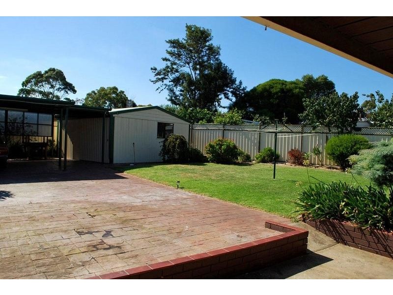 33 Midhurst Avenue, Christie Downs SA 5164