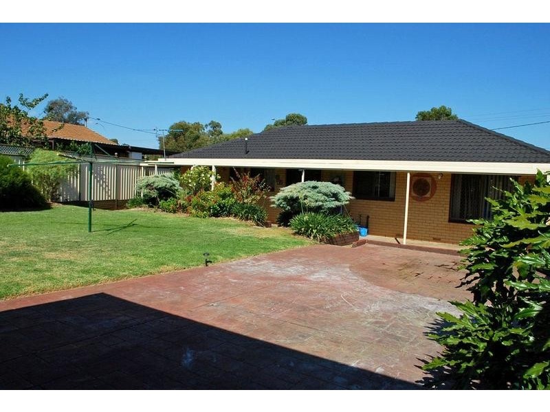 33 Midhurst Avenue, Christie Downs SA 5164