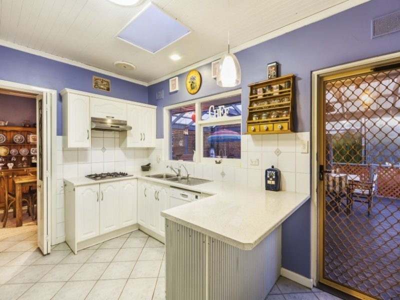 24 Yeldham Drive, Morphett Vale SA 5162