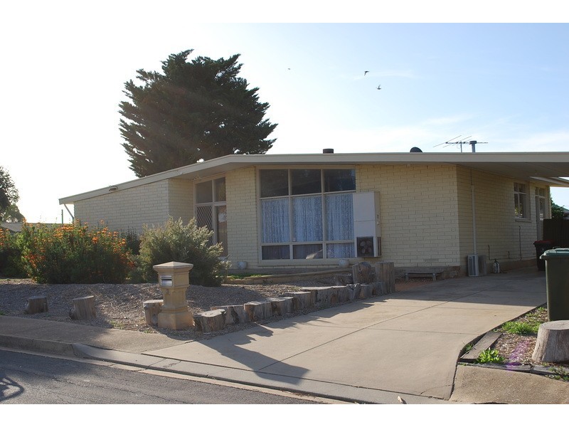 3 Valleyview Crescent, Hackham West SA 5163