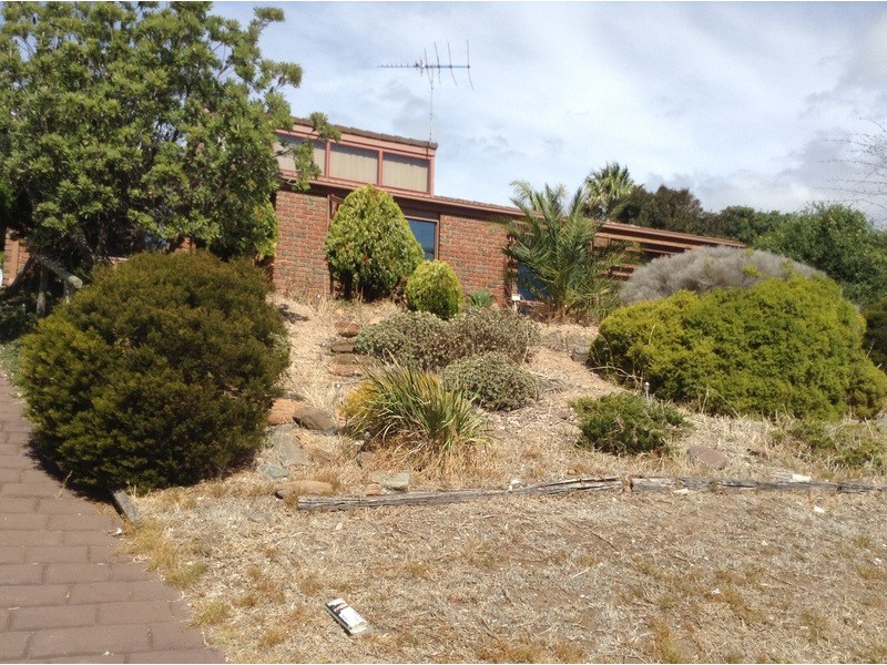 10 Kurrambi Crescent, Hallett Cove SA 5158