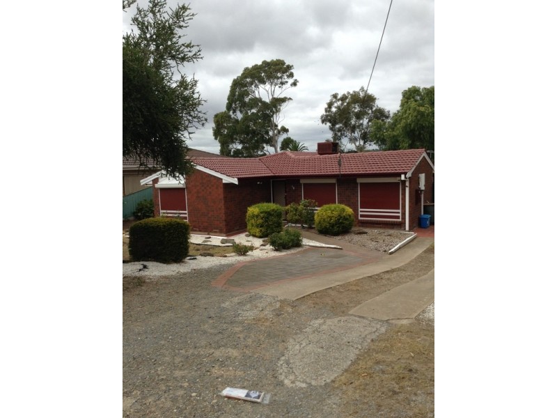 18 Valleyview Crescent, Hackham West SA 5163