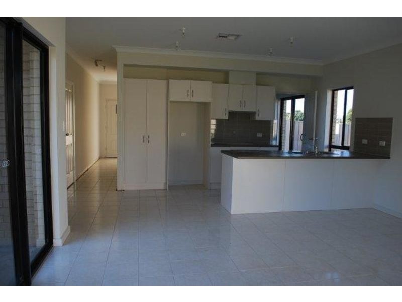 12 Saxon Avenue, Christies Beach SA 5165