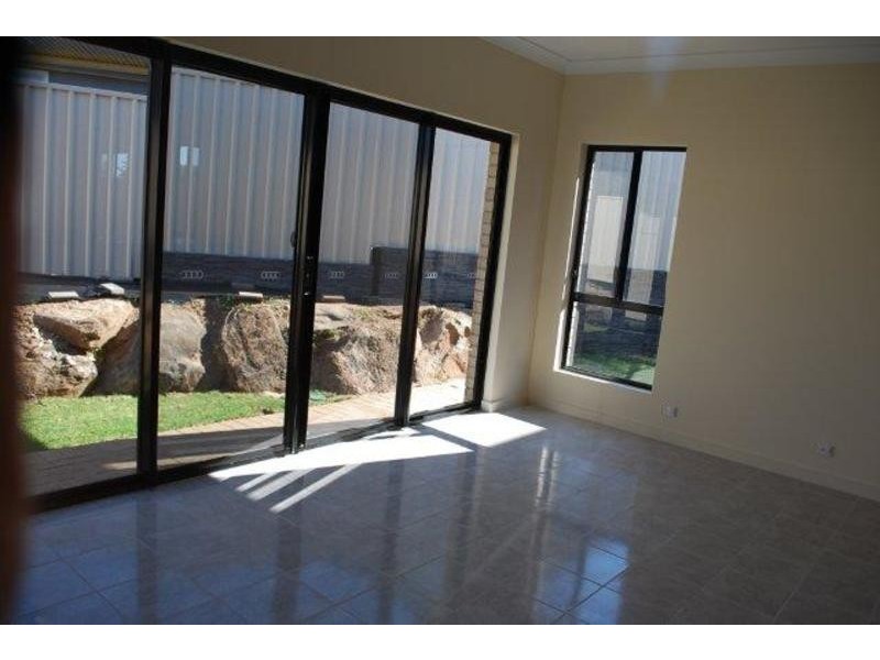12 Saxon Avenue, Christies Beach SA 5165