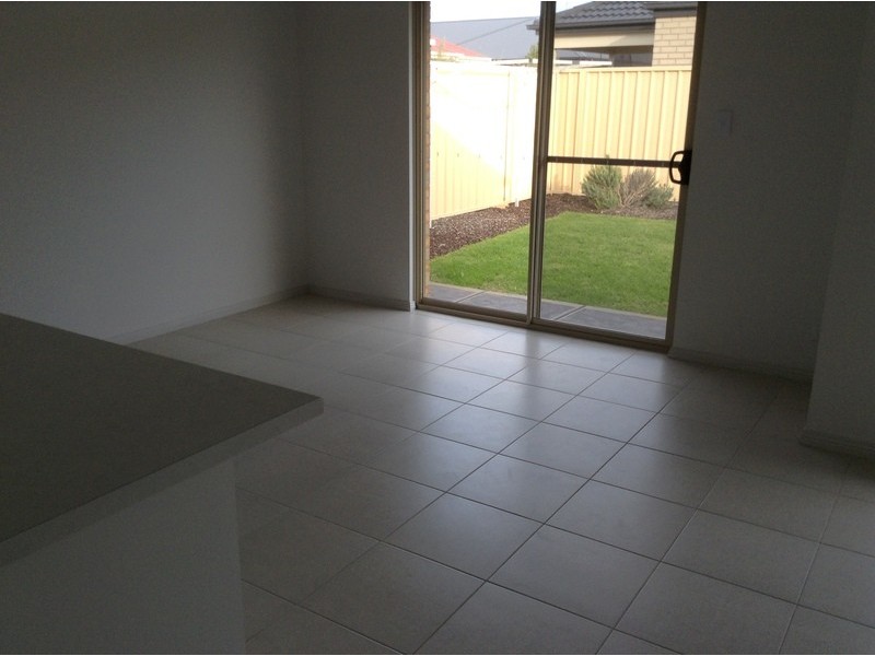 18 Miranda Place, Seaford Meadows SA 5169