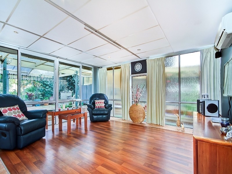 27 Ray Avenue, Morphett Vale SA 5162