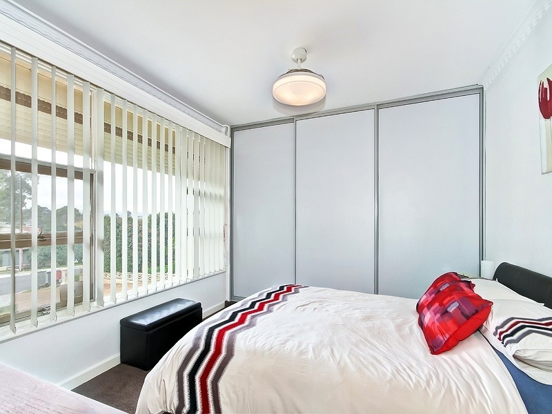 27 Ray Avenue, Morphett Vale SA 5162