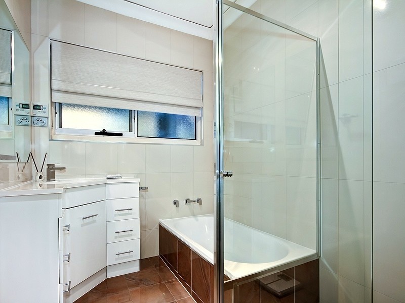 27 Ray Avenue, Morphett Vale SA 5162