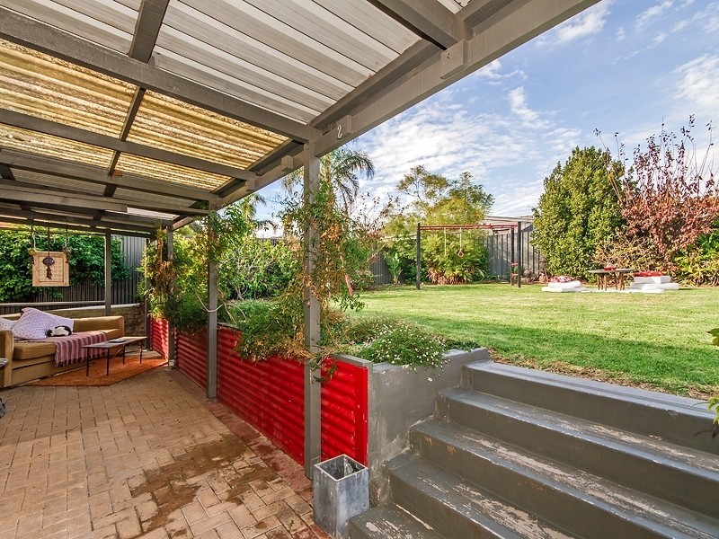 32 Yangara Road, O’sullivan Beach SA 5166