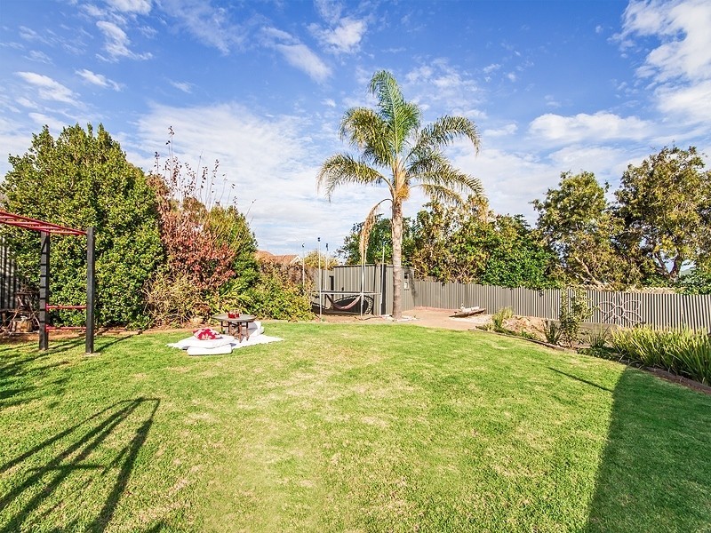 32 Yangara Road, O’sullivan Beach SA 5166