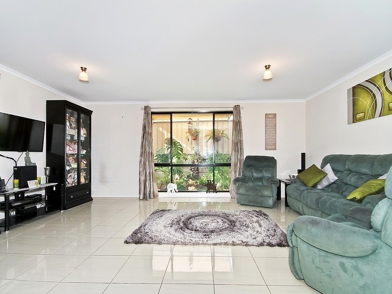 1 Suzanne Avenue, Morphett Vale SA 5162