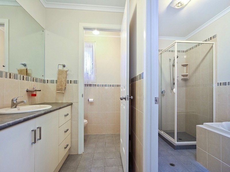 1 Suzanne Avenue, Morphett Vale SA 5162