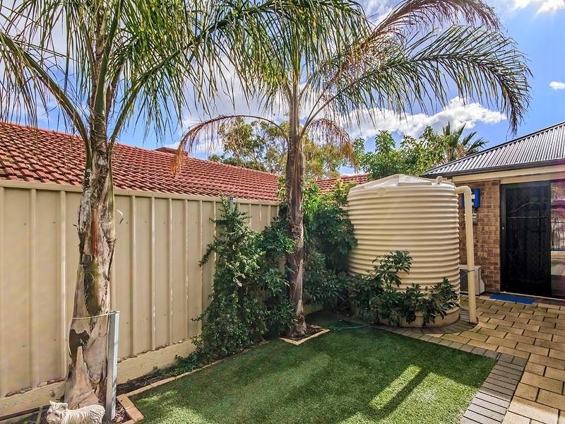 1 Suzanne Avenue, Morphett Vale SA 5162