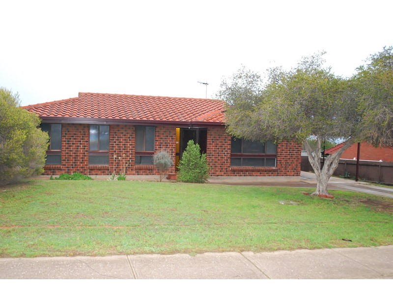 22 Woocalla Street, O’sullivan Beach SA 5166