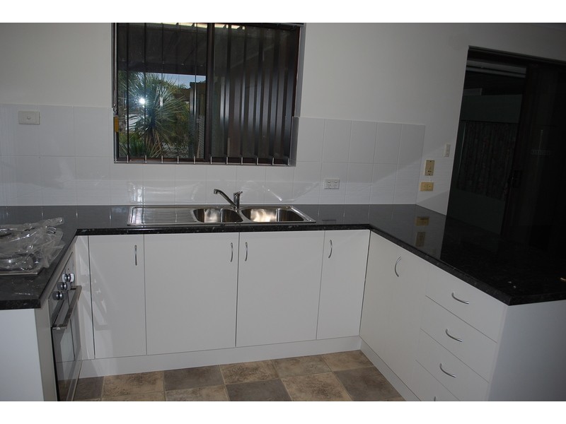 22 Woocalla Street, O’sullivan Beach SA 5166