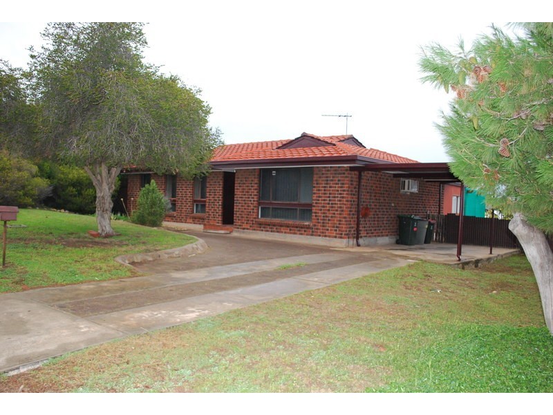 22 Woocalla Street, O’sullivan Beach SA 5166