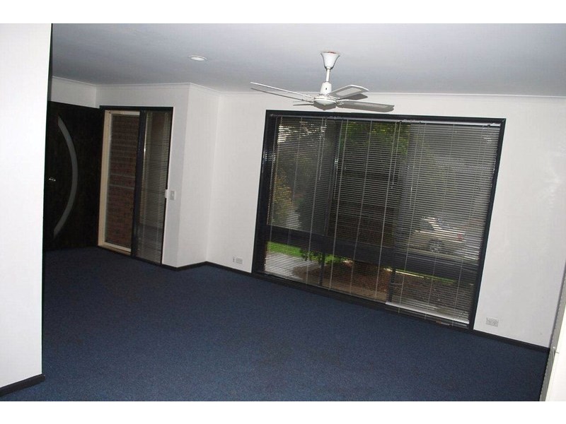 34 Heysen Drive, Trott Park SA 5158