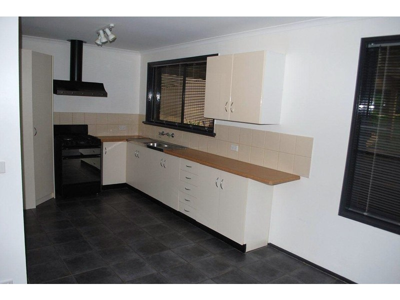 34 Heysen Drive, Trott Park SA 5158