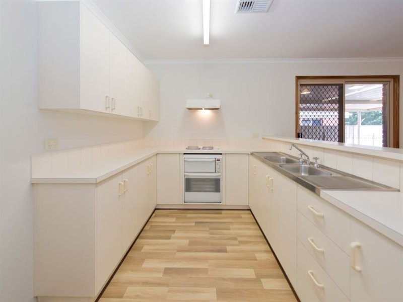 27 Endeavour Drive, Seaford Rise SA 5169