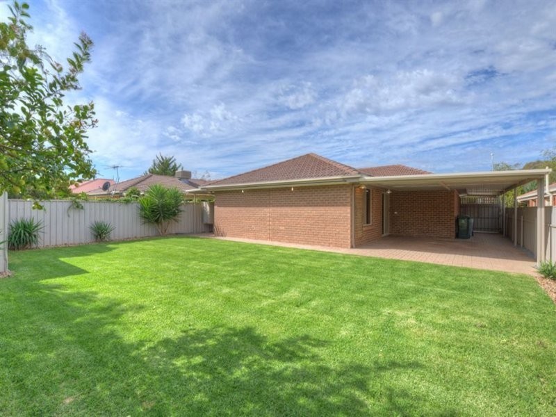 27 Endeavour Drive, Seaford Rise SA 5169